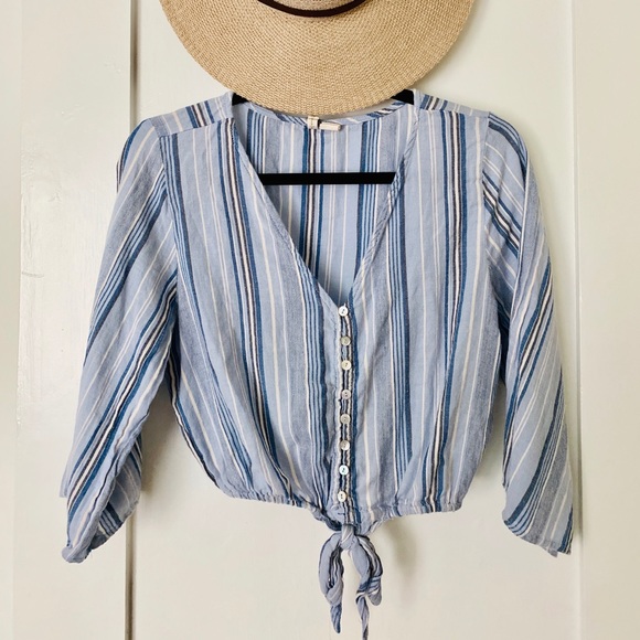 Blue striped linen blouse.✨ Crop style faux knot ✨ - Picture 1 of 1